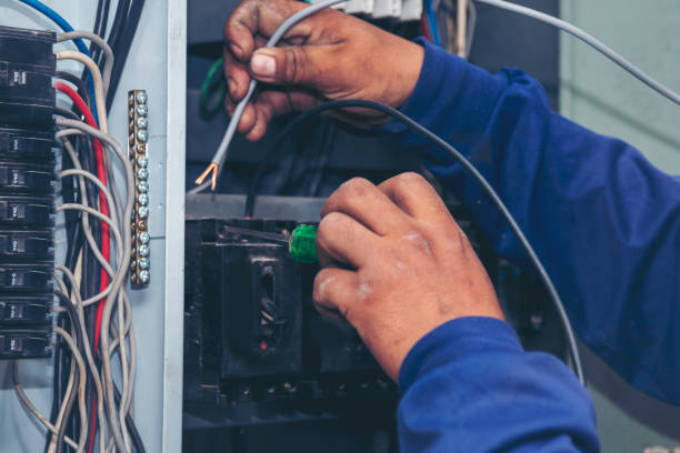 Best Electrical Installation Contractor  in Nashvle, IL
